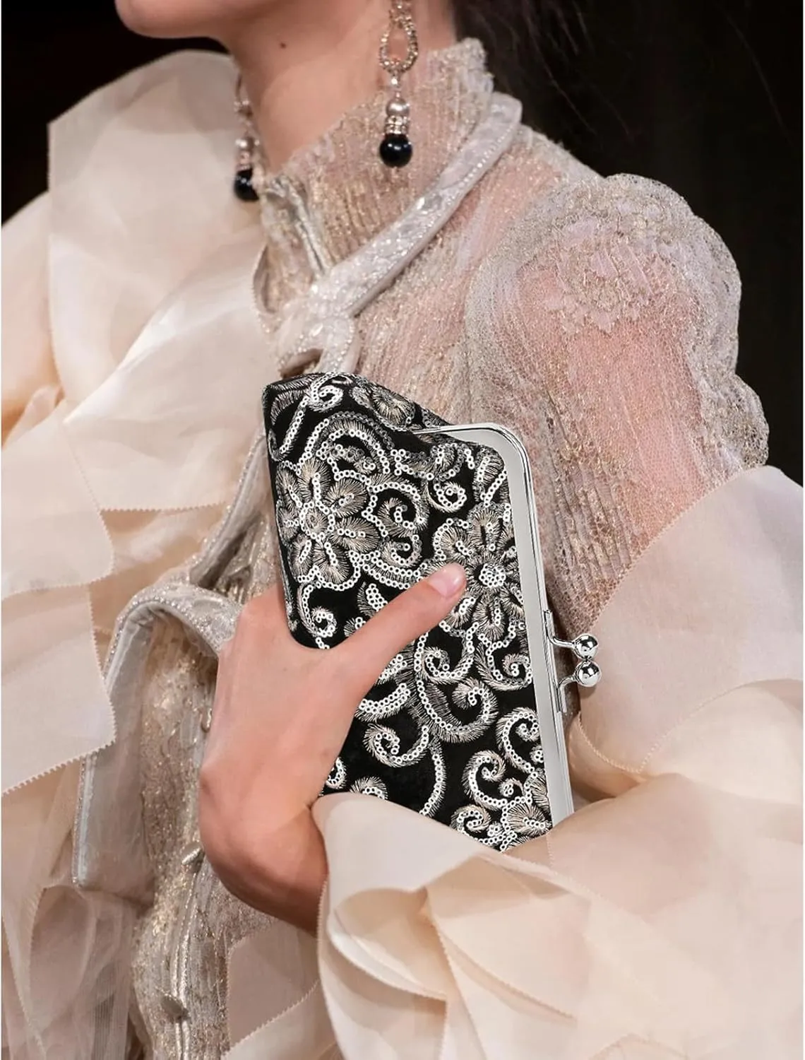 Clutch Purse for Women Floral Embroidery Sequin Evening Bags Elegant Kiss Lock Wedding Party Cocktail