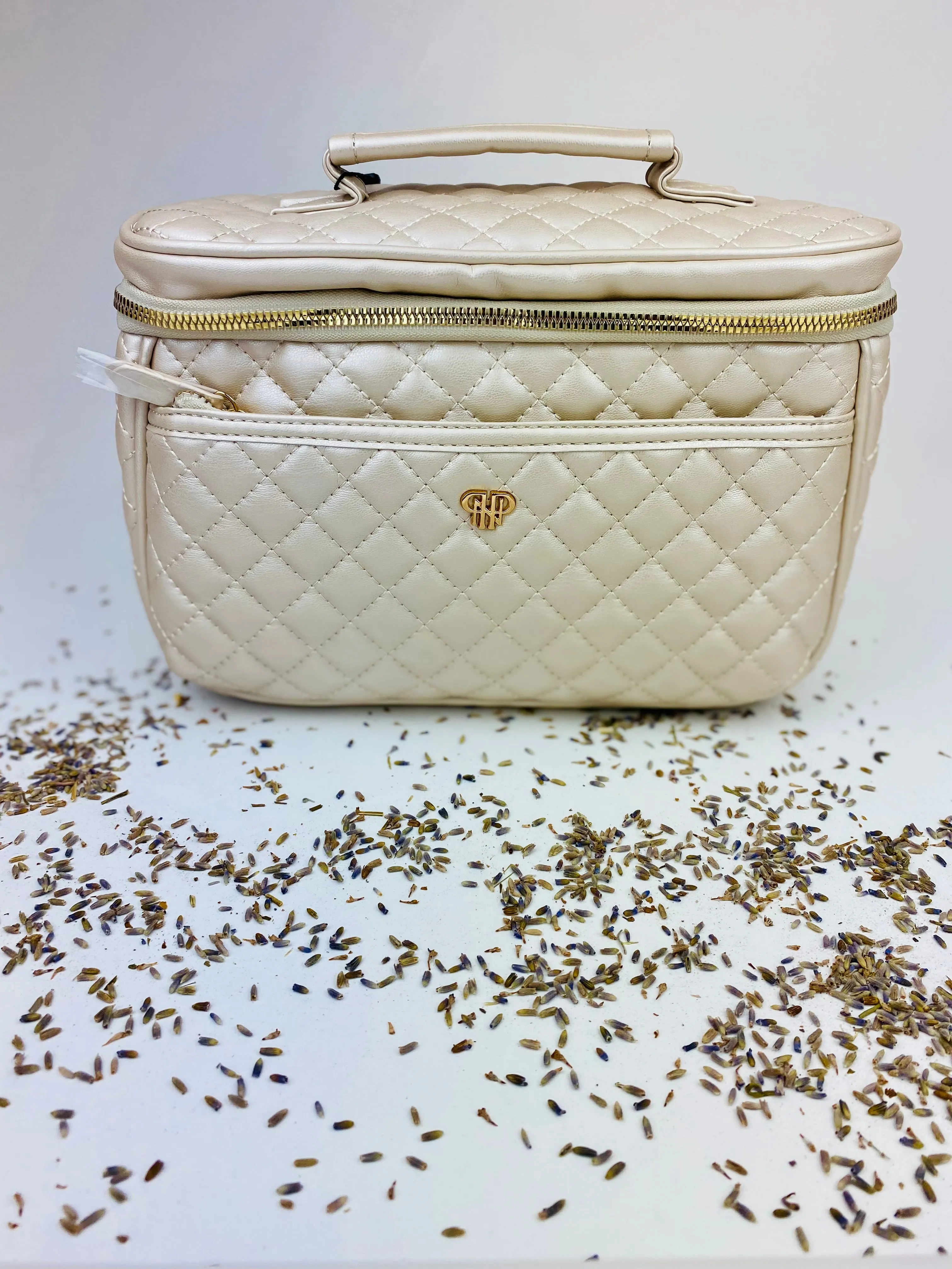 Quilted Pearl Travel Pieces | Resort Wear Accessories